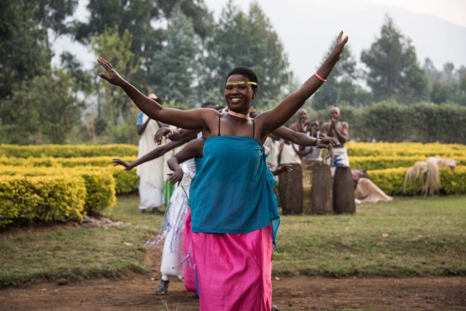 20160805_07-10_S Forbes_Gorilla Trek with Pablo family-0620