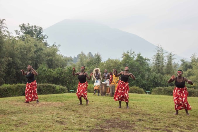 20160806_17-30_S Forbes_Rwanda Day 3 afternoon dancing-0990