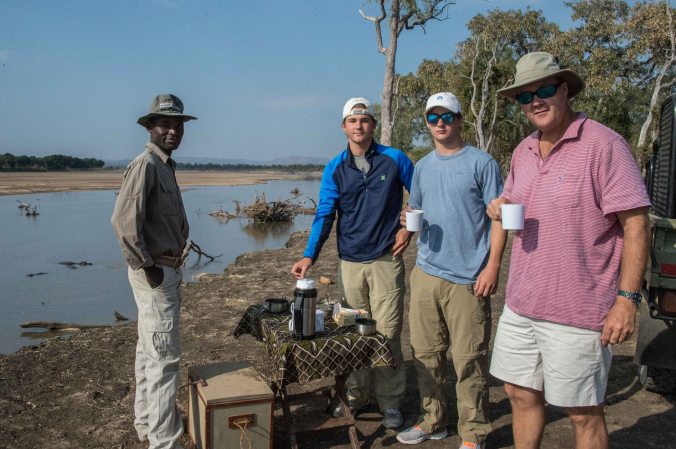 20160811_08-34_S Forbes_Flatdogs Day 2  Morning drive-7467